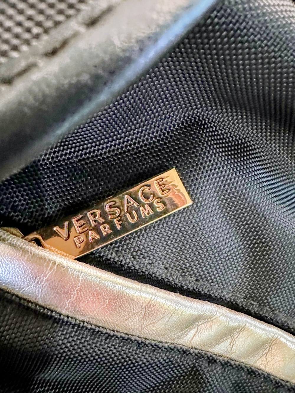 Versace - Picture 2 of 6
